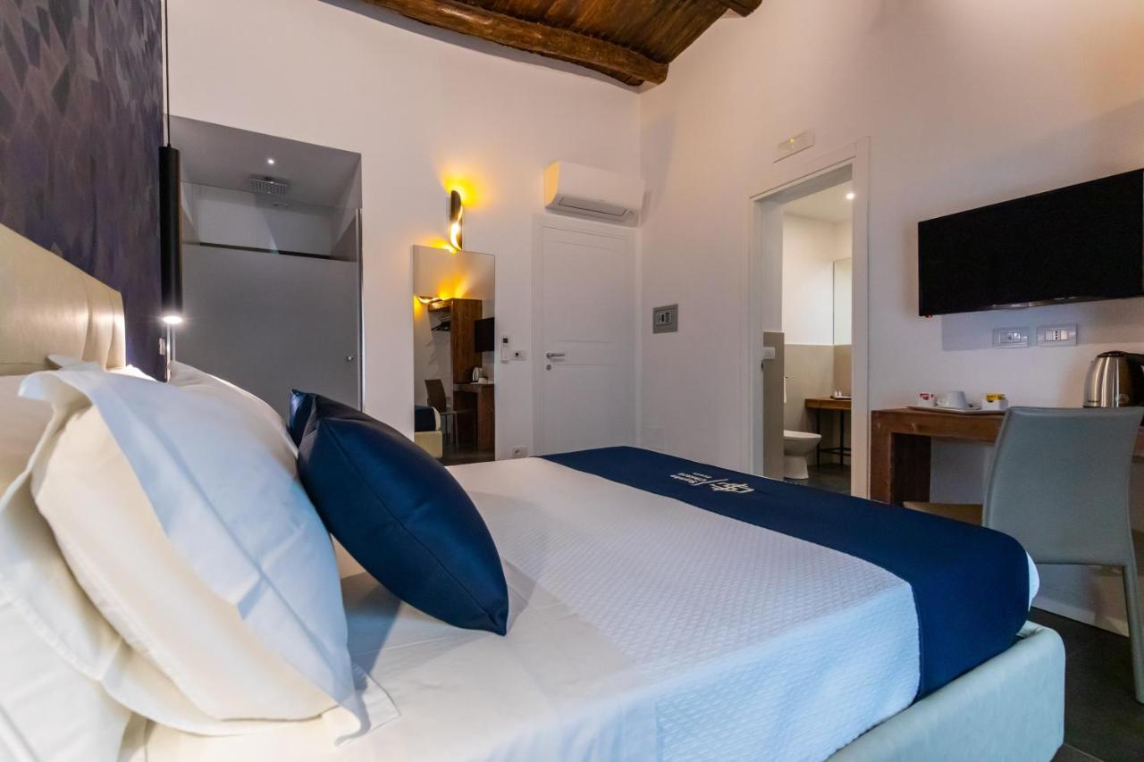 Santa Chiara 4* Naples