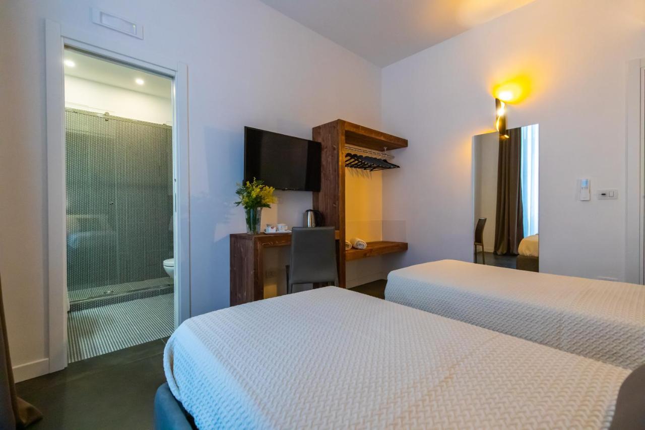 Bed & Breakfast Santa Chiara Naples