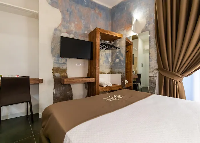 Santa Chiara Inn