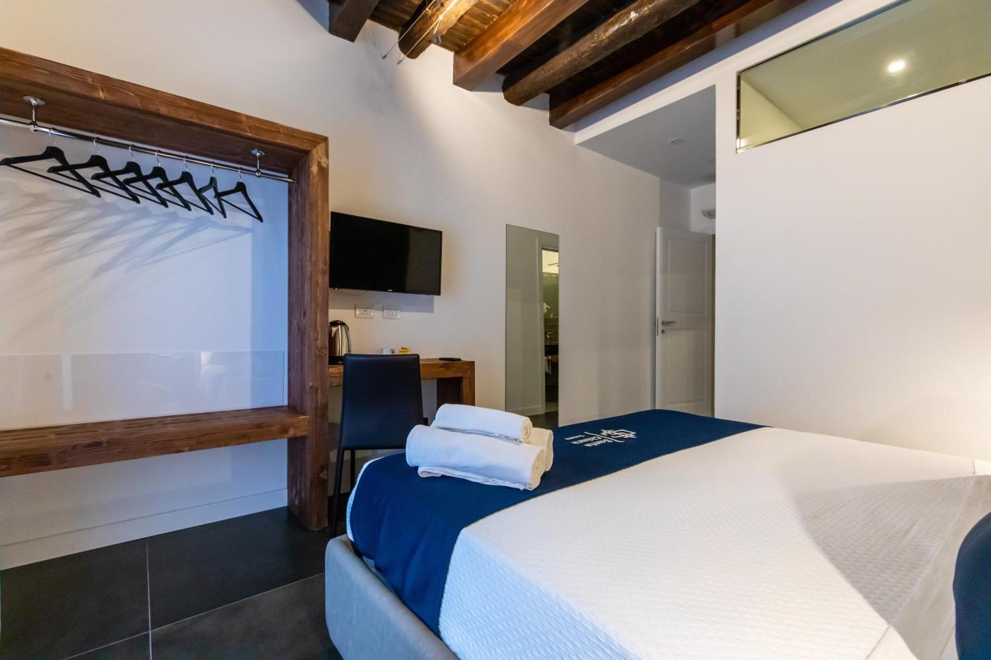 Bed & Breakfast Santa Chiara 4*
